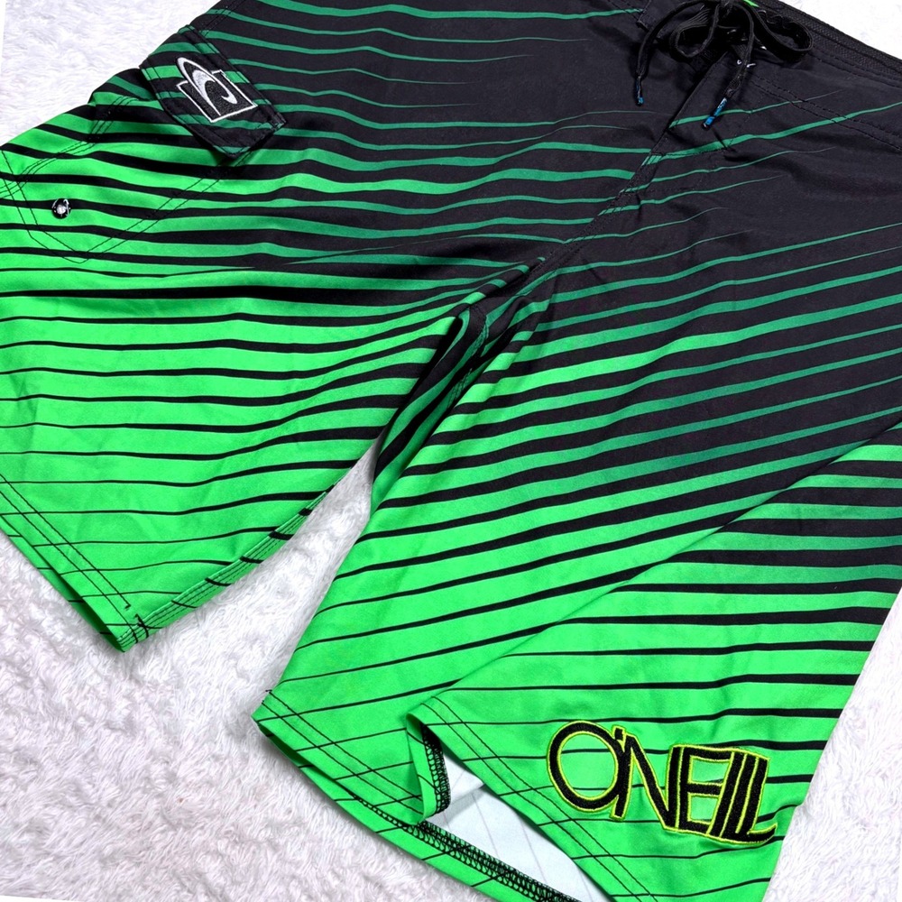 O'Neill Epicfreak Board Shorts Mens 34 Green Black Striped Surf Swim Logo Retro